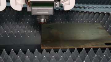 fiber laser cutting 5mm copper.mp4
