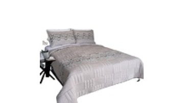 Luxury 100%polyester embroidery bedspread set  microfiber patchwork quilts bedspreads for living room1