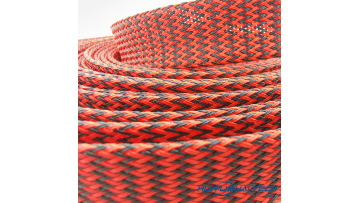 Red pattern woven mesh pipe