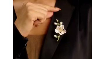 Magnolia Alba Metal Brooch