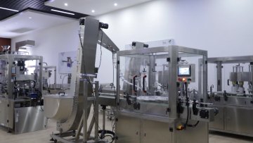 Automatic bottle lid capper plastic trigger capping machine1