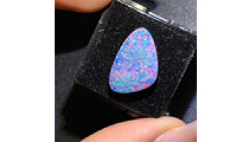 Natural Faceted Andean Round Shape Honey Opal Gemstone from Peru1