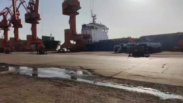 LOADING FLY ASH TO THE BULK SHIP
