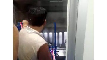 glass bottles automatic painting line.mp4