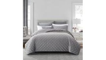 100% polyester velvet microfiber custom new design embroidery soft bedspread quilt set1