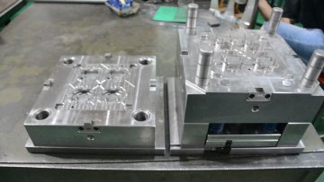 YIXUN Injection mould component service plastics injection molding products custom plastic injection mold maker manufacturers1