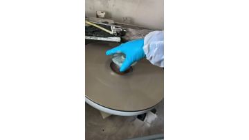 Manual grinding and processing of convex mirrors