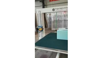 Vibrating knife sponge cutting machine