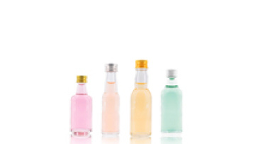 Customize Luxury Mini Liquor Bottle 50ml 100ml Embossed Glass Wine Container with Airtight Stopper Small Decanter1