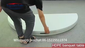 Foldable dining table