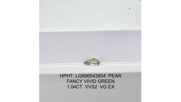 what makes a green diamond green