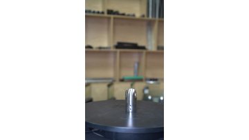 A flush elbow glass frame pipe