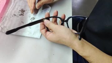 Add screws for fixing