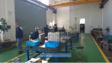 Work in the mold workshop