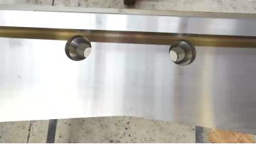 Industrial hot cutting blades