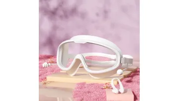 Leak-Proof and Anti-Fog Swimming Goggles1