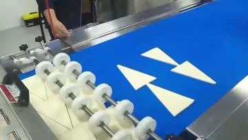 Automatic Croissant Shaping Machine