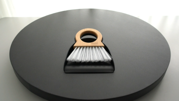 Topwill Multi Function Mini Home Broom Dustpan Set Keyboard Cleaning Brush Hand Broom Cute Little Whisk Dust Pan and Brush Set1
