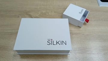 white magnet box