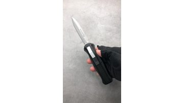 Benchmade OTF knife 8