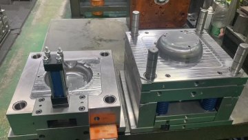 Injection manufacturing plant molding cavity design engineering making process service1