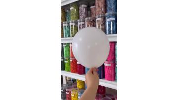 white balloon