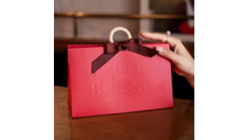 Wholesale Boutique Bow Gift Packing Bags Candy Luxury Paper Gift Bag1