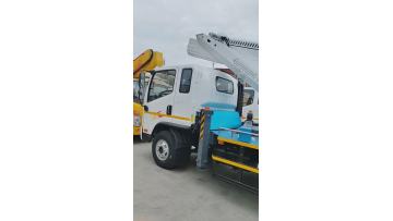 Isuzu 30 meter aerial work vehicle