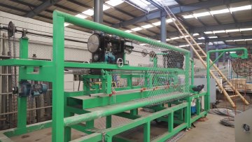 Delta service motor 250 square meter per hour PLC Control chain wire fencing machine / wire chain crochet machine1