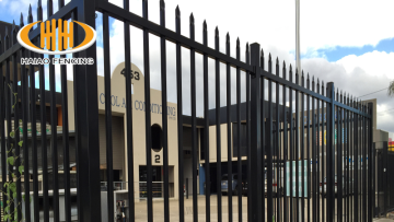 Factory supply Decorative Spearhead Top Steel Fence1