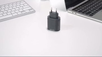 Hot Selling Charger adapter 48W Powerful  quick Charge QC3.0 Fireproof PC 4 USB Wall Charger Adapter for smartphones and tablets1