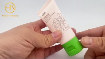 Sunscreen bottle-10