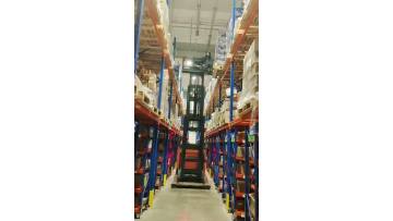 Toyota very narrow aisle forklift for sale