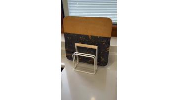 Wooden handle cutting board rack