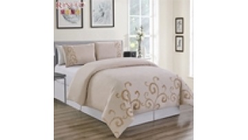 New design 100% polyester fibre home luxury king size embroidery quilt bedsheet bedding set1