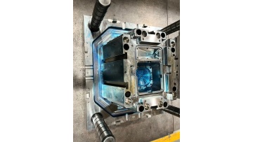 Vacuum cleaner plastic mold