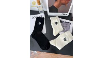 Korean version cartoon heart embroidery tube socks with vertical stripes and black and white socks
