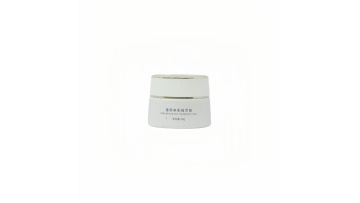 Natural Brightening Antioxidant Radiance Renewing Plant Extract Cream