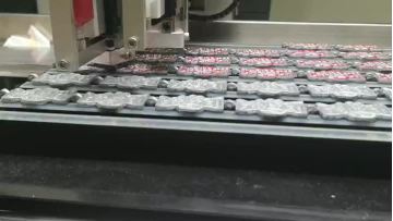 Automatic Color & Glue Dispensing Machine for Metal Badges