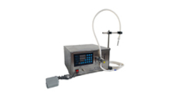 Semi-automatic Oil Beverage Juice Filler Equipment Magnetic Pump Bottle Liquid Filling Machine1