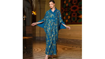 2022 Muslim Europe, America, Middle East and Africa Pattern Print Oversize Robe Gown With Base Shirt Fashion Women Plus Size1