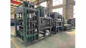 QT5-15 fully automatic brick making machine