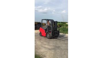 3 tons Diesel Forklift K series-2.mp4