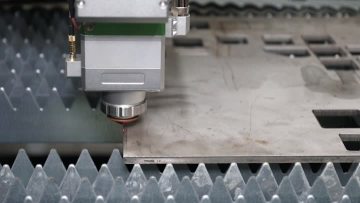 8mm stainless steel fiber laser cutting.mp4