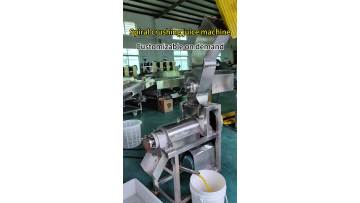 Spiral crushing juice machine