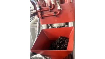 Metal Chip Compactor Machine