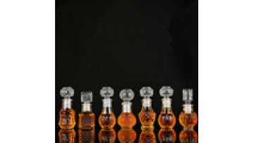 Hot Selling Delicate Luxury Lead-free Crystal Glass Wine Decanter Mini 50ml Smart Decanter1