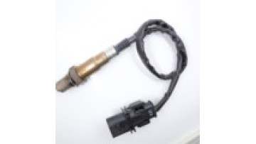 Universal Auto Parts Lambda O2 Oxygen Sensor For Hyundai Kia Korean Car Oxygen Sensor 39210-39820 39210-2G000 39210-030001