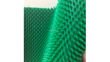New Design PVC Fishscale Floor Mat With Spike Backing1