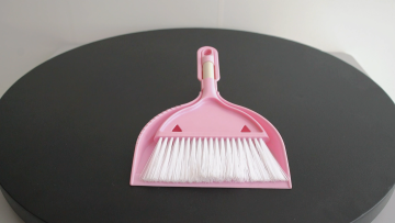 Topwill Desk cleaning brush desktop plastic mini broom cleaning brush keyboard brush small broom dustpan set1